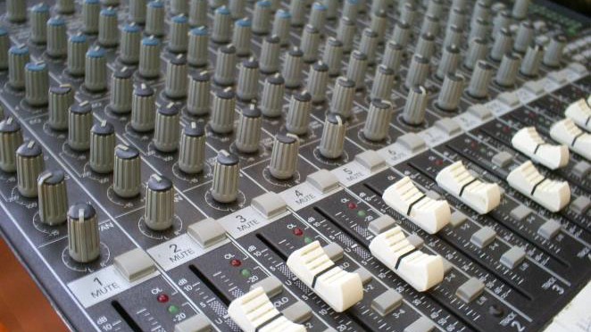 AUDIO MIXERS 16X CHANNELS – Mackie 1642-VLZ PRO Mixer